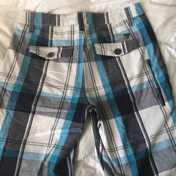Mens Guess Shorts - Picture 3 of 4